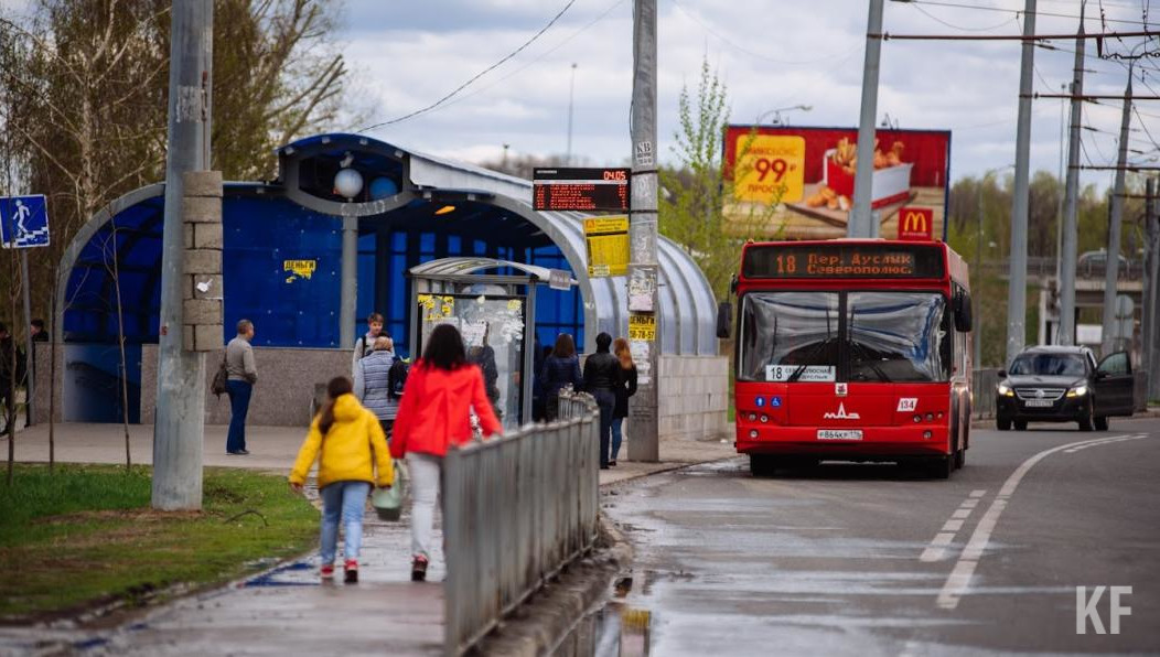 Новое оборудование с солнечными батареями появились на остановках «Попова»