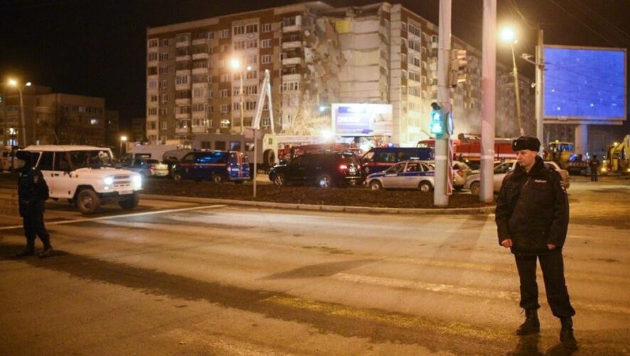 Тело седьмого погибшего в результате взрыва в Ижевска извлекли спасатели