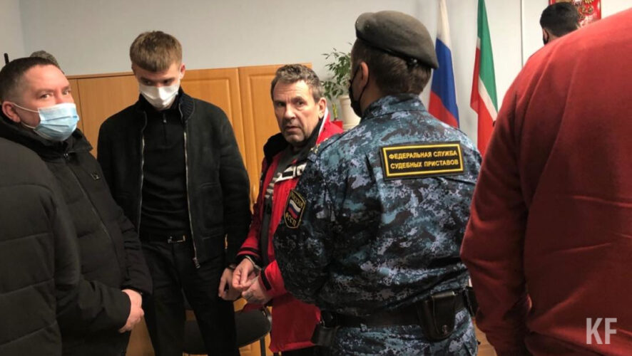 59-летнему Сергею Нейдерову