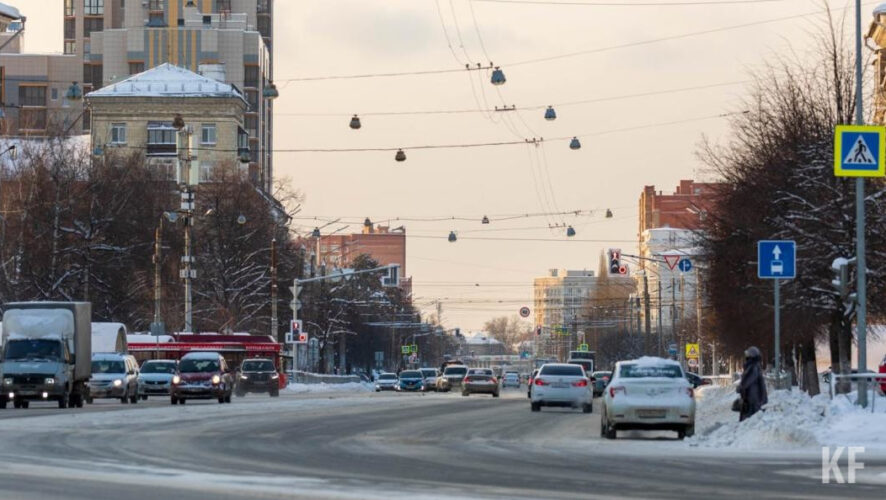 Троим пассажирам иномарки понадобилась помощь медиков.