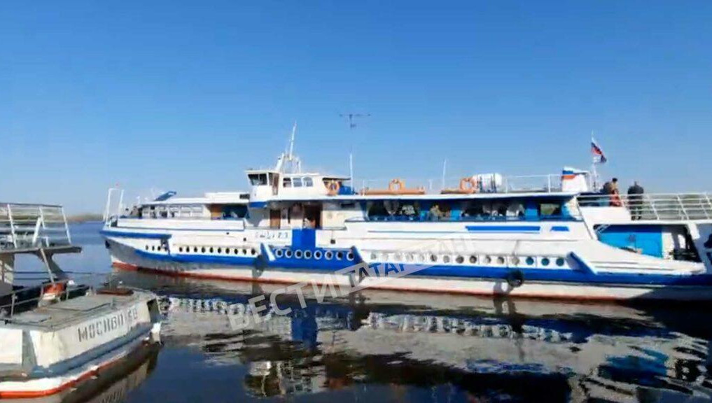 Первые рейсы из Казанского речного порта отправились до Ташевки и Свияжска.