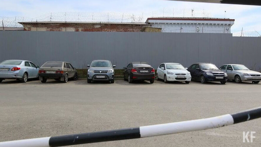 В выборку попали модели возрастом до семи лет с пробегом не более ста тысяч километров.