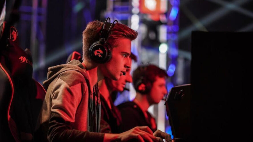 Об этом рассказал Владимир Леонов.