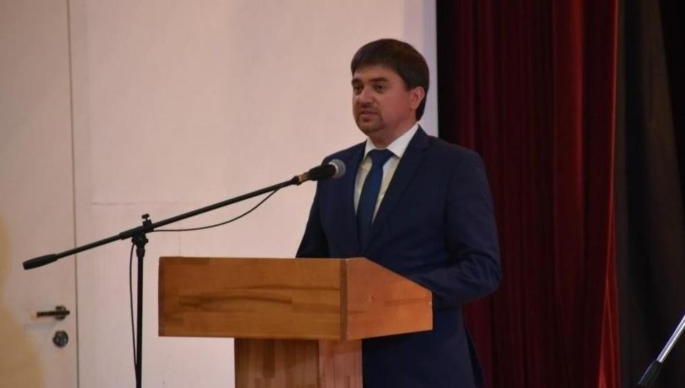 Этот же пост чиновник занимал в 2015 году.