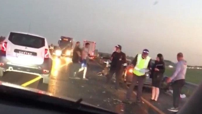 Предполагаемый виновник аварии пытался скрыться в лесу.