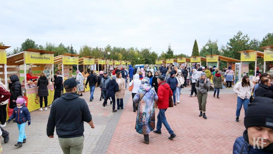В 2022 году самозанятые заработали на подобных ярмарках свыше 24 миллионов рублей.