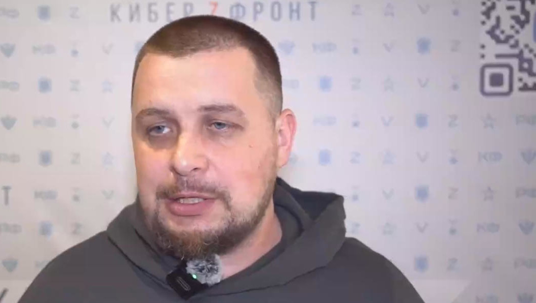 Военкор ответил журналистам на вопросы о воспитании молодого поколения.