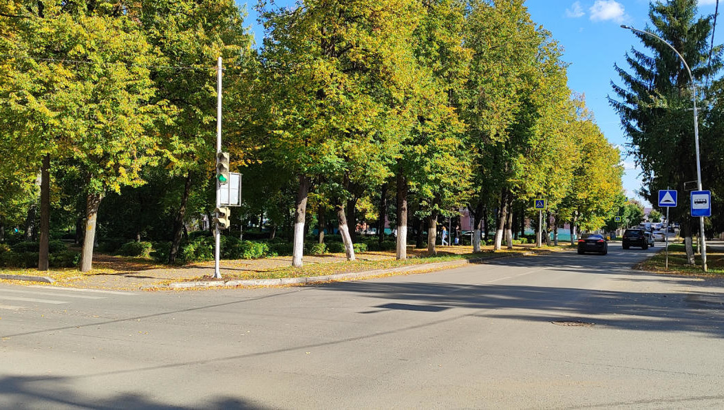 Речь идет о перекрестке улиц Ленина - Морякова.