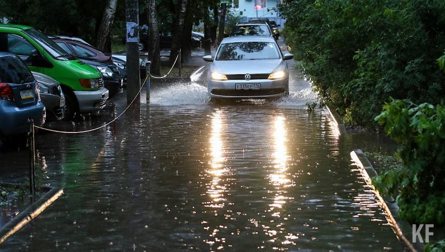 Муссонные ливни в северо-восточной части страны продлятся минимум два дня.