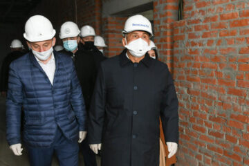 Также президенту Татарстана доложили о ходе строительства здания детсада в деревне Азьмушкино