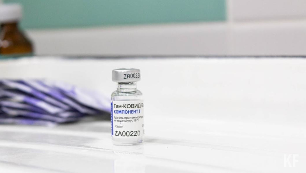 Вирусолог из Казани объяснил принцип работы вакцины.