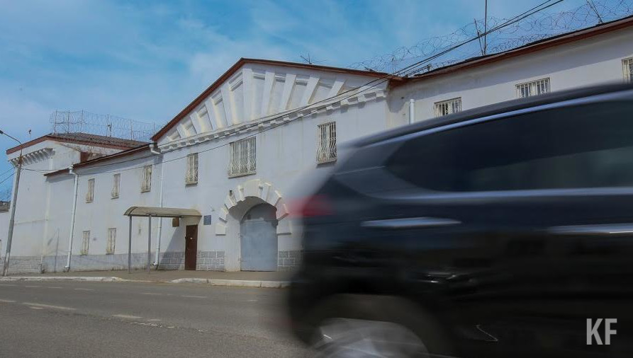 Чаще всего к ответственности в России привлекают владельцев BMW и Mercedes-Benz.