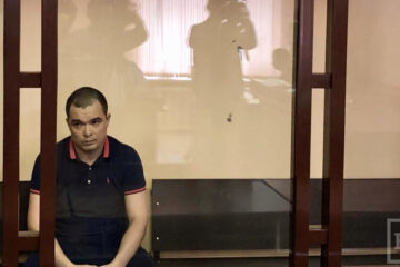 В суд по делу Назипа Каюмова впервые пришел папа погибшей школьницы.