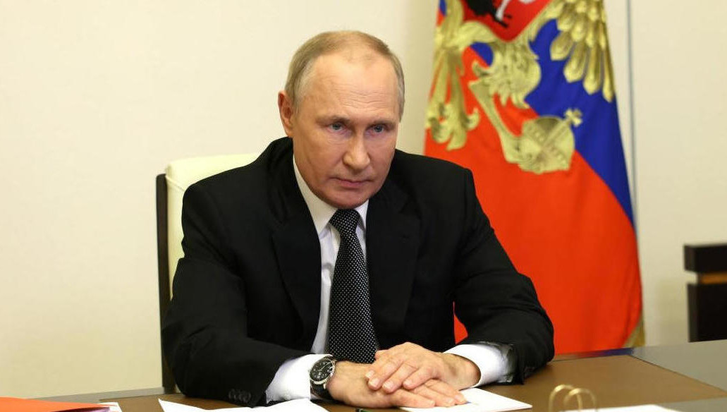 Решение о назначении выборов принимает Совет Федерации Федерального Собрания России.