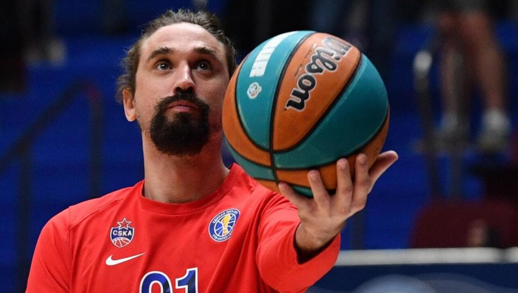 МВД публикуeт кадры допроса задержанных.