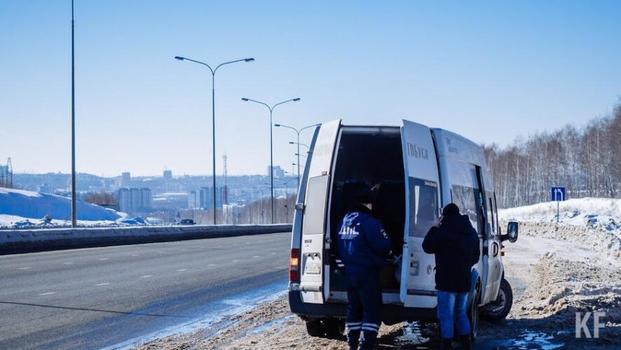 Судебные приставы республики арестовали 17 авто у должников.