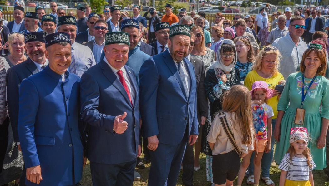 Мероприятие посетило около 100 тысяч человек.