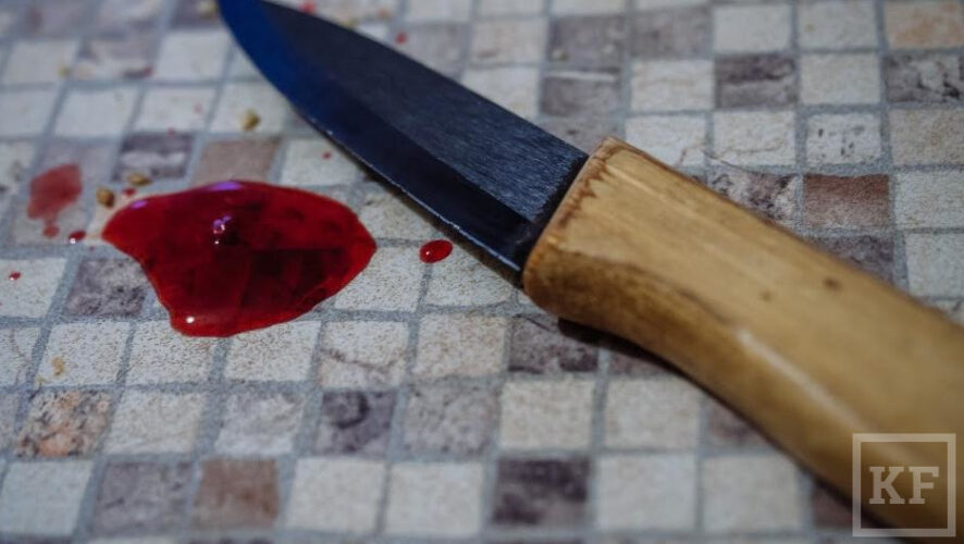 У мужчины изъяли нож со следами крови.
