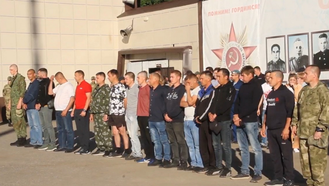 Контрактниками пополнятся батальоны с именными позывными «Алга» и «Тимер».