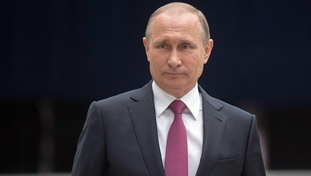 Кандидат в президенты и действующий глава России Владимир Путин может впервые обозначить основные пункты своей предвыборной программы на встрече с доверенными лицами