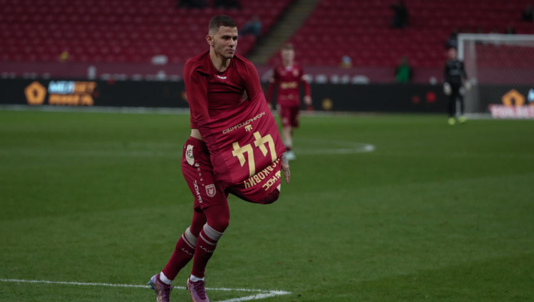 Виталий Лисакович любит гонять по дорогам.