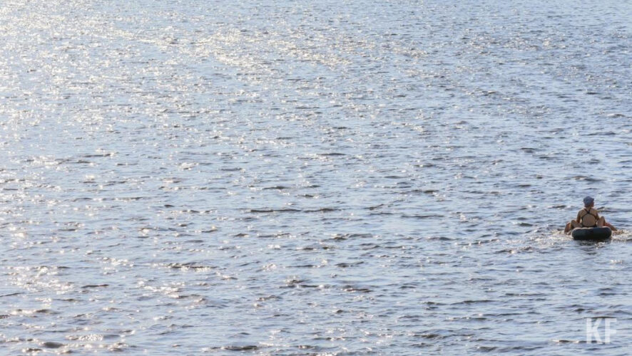 Мужчина сумел доплыть до берега самостоятельно