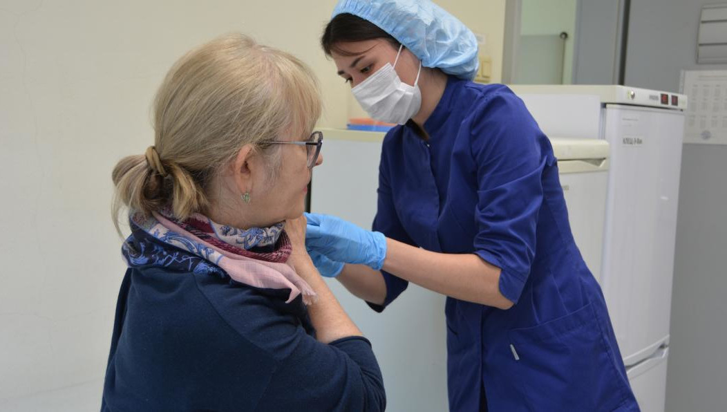 Первая партия вакцины поступила в медучреждения Татарстана.