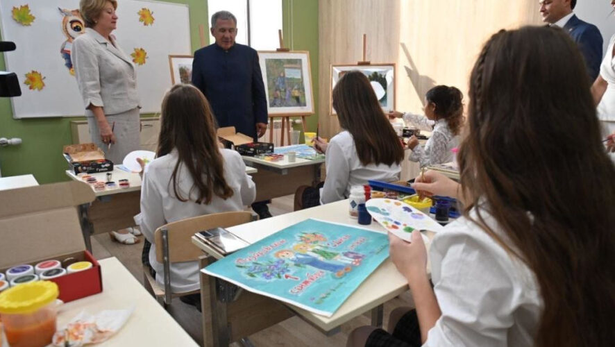 В здании есть зрительный зал на 197 человек