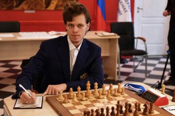Владислав Артемьев завоевал этот титул досрочно.