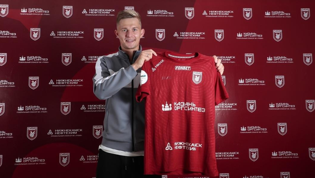 Игрок подписал контракт с клубом до конца сезона.