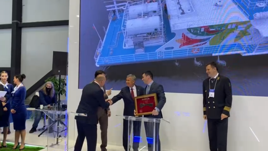 Подписание документов заказчику состоялась в рамках&nbsp;Х Петербургского международного газового форума.