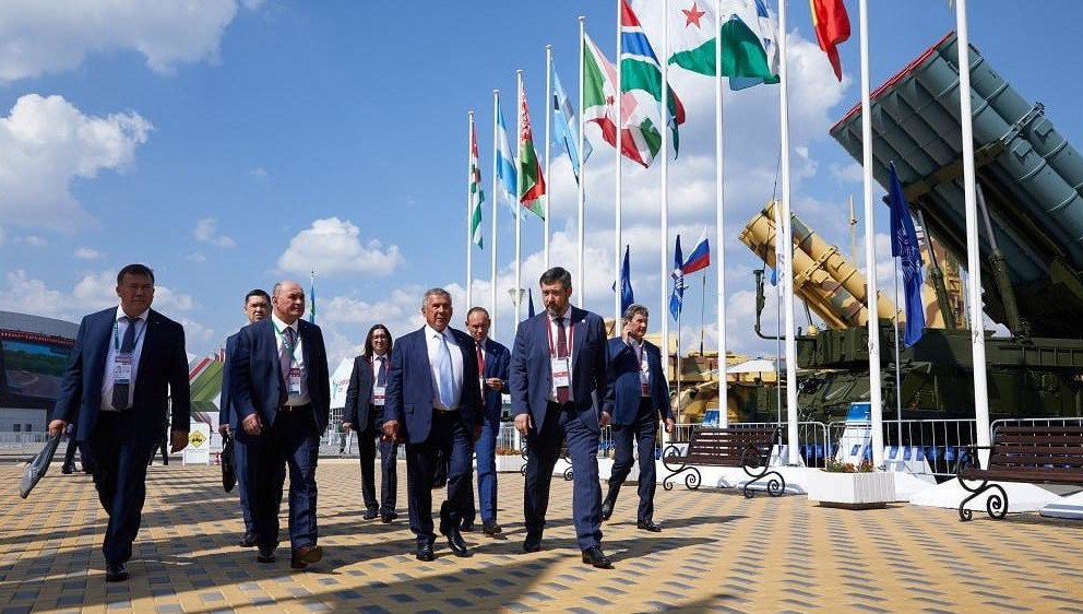 Татарстан представляет продукцию Казанского вертолетного завода (входит в АО «Вертолеты России»)