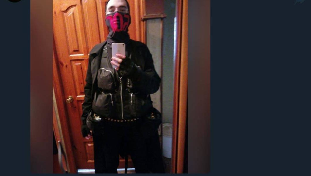 Незадолго до трагедии студент стал жить отдельно от них.