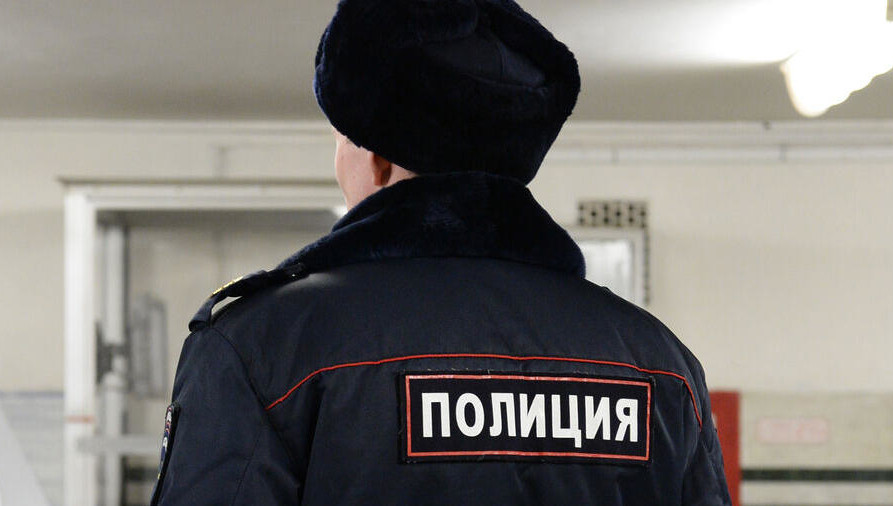 При этом женщина оказала помощь экс-супругу в закапывании тела возлюбленного в поле.