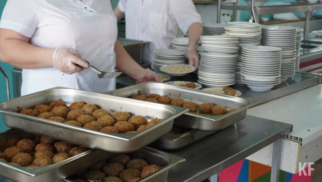 В Центре занятости на учете состоят 956 человек.