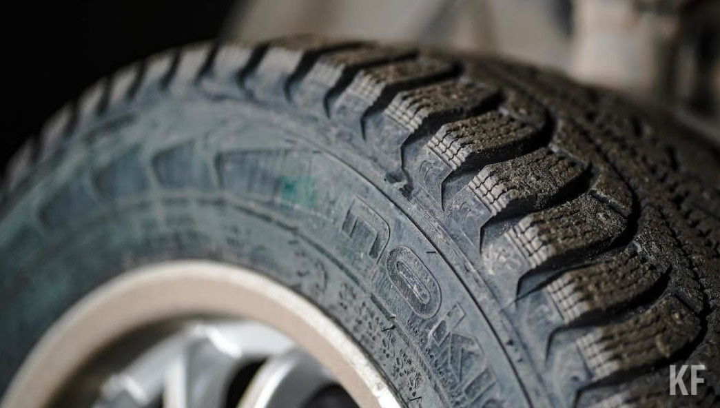 Запрет на использование не по сезону коснется шипованных шин независимо от категории транспорта.