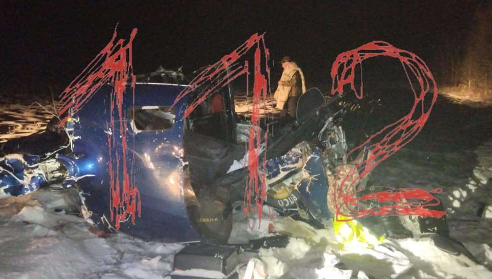 Александр Курылёв был зaслуженным мастером спoрта России и абсолютным чемпионом мира 2006 года по высшему пилoтажу на сaмолете. Он же и управлял вертoлётом.