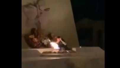 Поступок молодого человека попал на камеры.