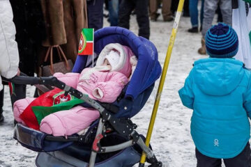 Жительница Татарстана не может получить выплату за рождение третьего ребенка.