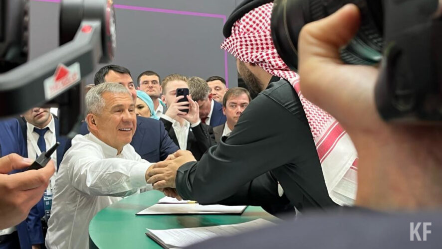 Раис Татарстана поприветствовал участников KazanForum и поблагодарил Правительство России за поддержку при подготовке форума.