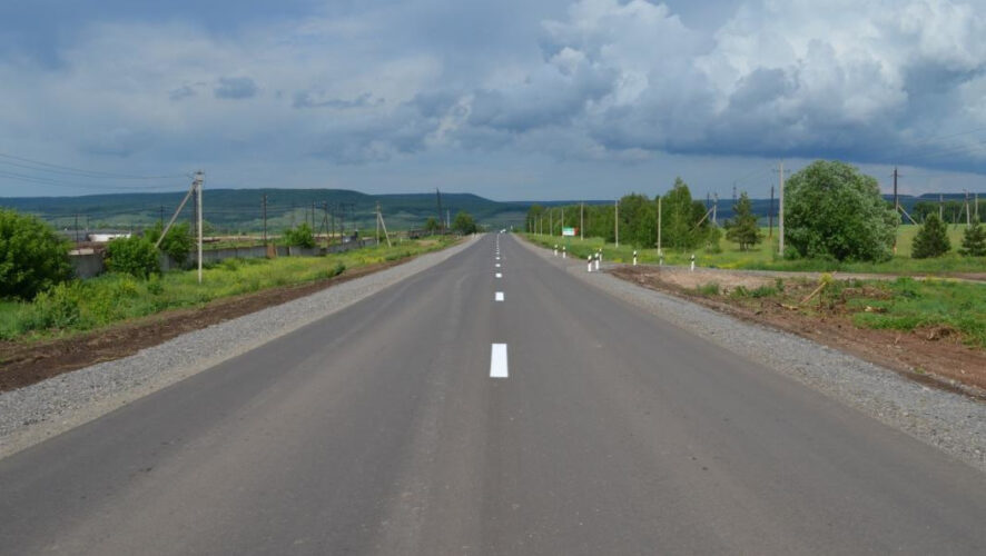Дорожные работы проведены в рамках национального проекта «Безопасные и качественные автомобильные дороги» на отрезке автодороги Казань – Оренбург – Калейкино.