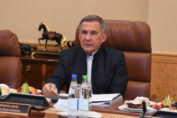 Президент Татарстана встретился с ректорами вузов и представителями академической науки.