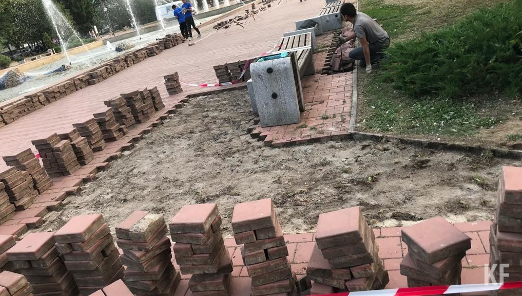 Чиновники автограда посоветовали жаловаться в Федеральную службу по труду и занятости.