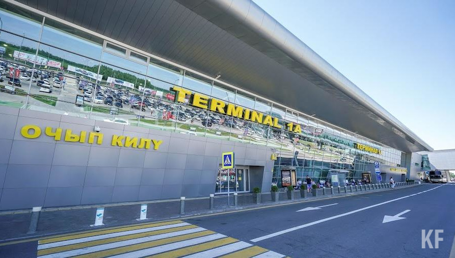 Полеты выполняются два раза в сутки на самолетах Airbus A321 и Boeing 737-800.