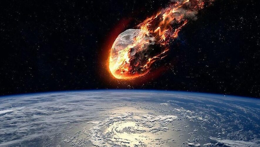 Астероид размером с жилой микрорайон может рухнуть на Землю 16 декабря. Об этом заявили в NASA