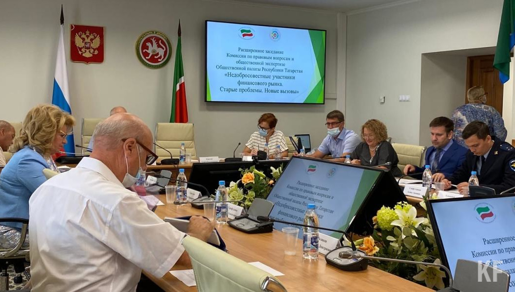 Россиянам намерены устроить юридический и финансовый ликбез.