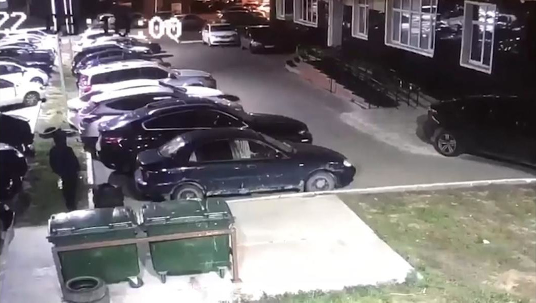 От огня пострадали семь машин.