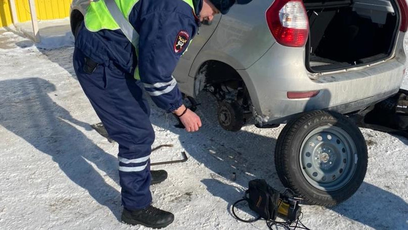 Несчастье случилось с автомобилем на трассе Чистополь – Нижнекамск.