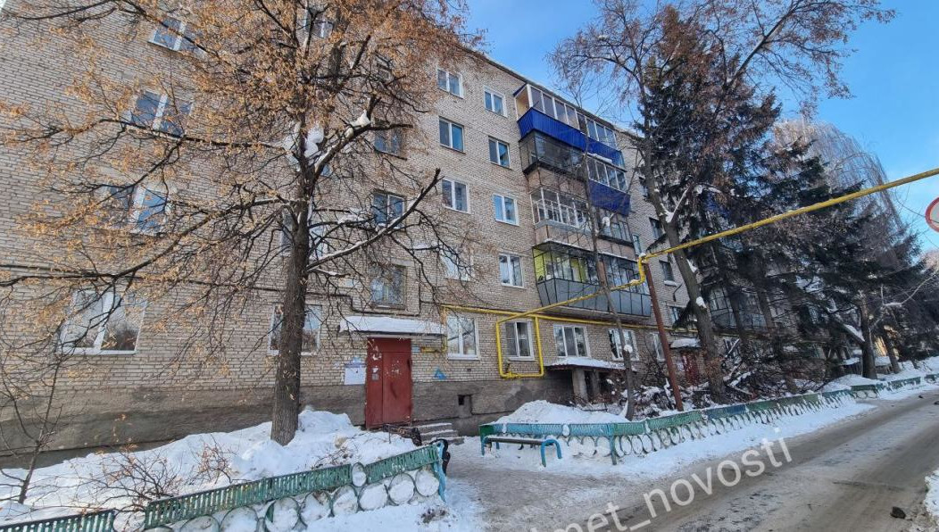 Их доставили в больницу.