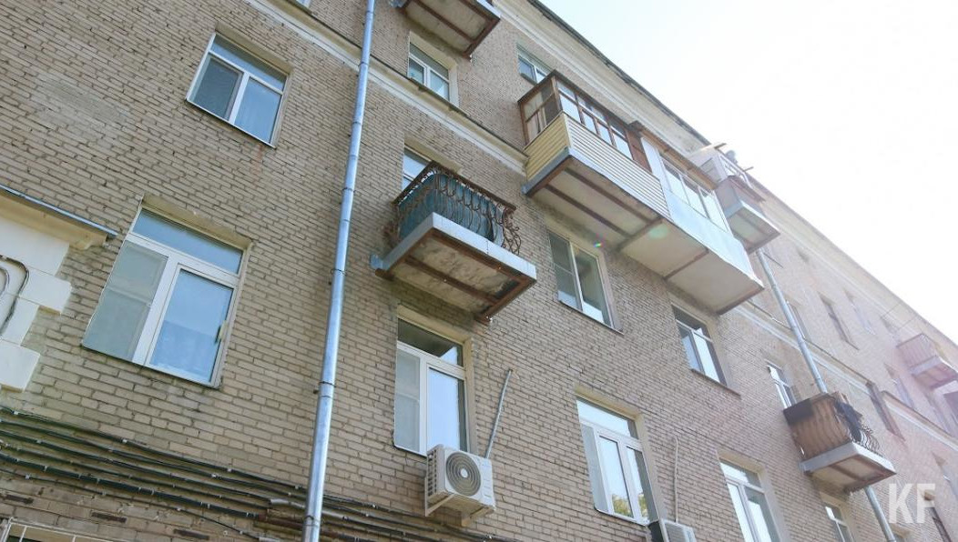 С бездомным расправился парень